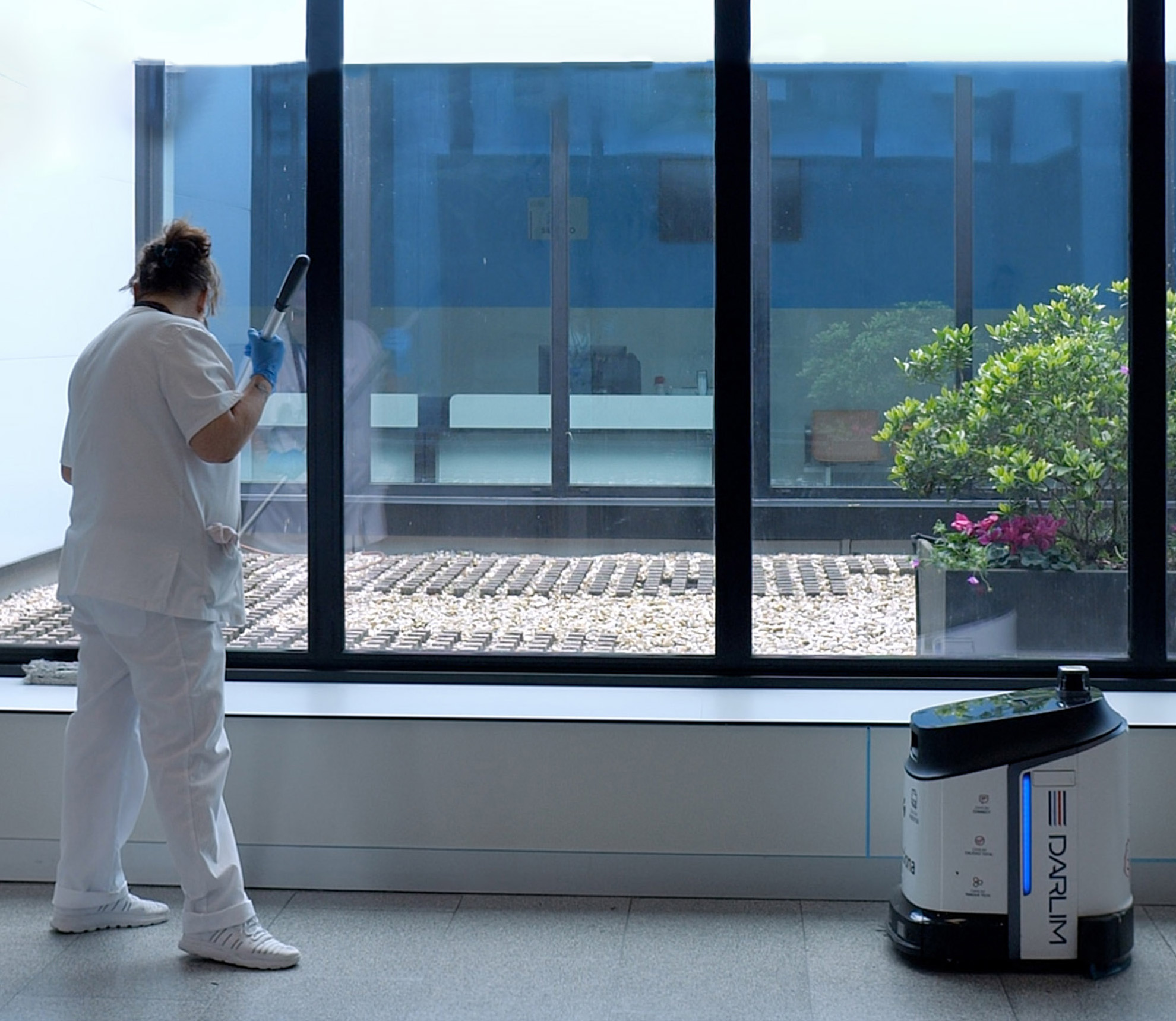 Álvaro Cunqueiro Hospital cleaning deployment